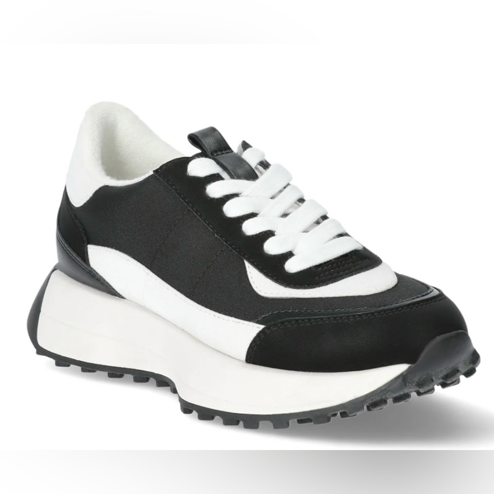 Black and White Women Sneakers Size 6